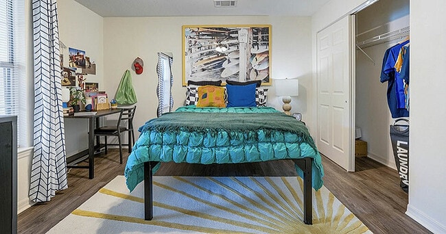 Model-Bedroom-01-On20-Gainesville-FL-6 - On20 Apartments