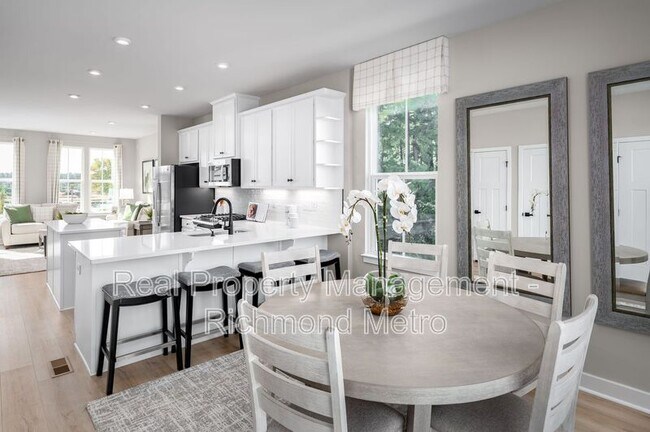 Foto del edificio - 1681 Ewing Park Loop