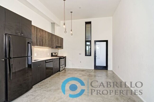 Foto del edificio - 2870 Fourth Ave