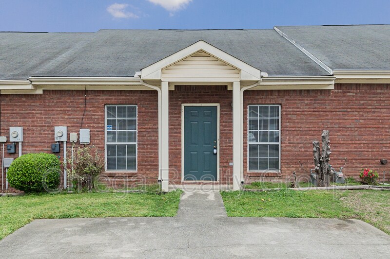 1824 Copperfield Ln, Center Point, AL 35215 House Rental in Center