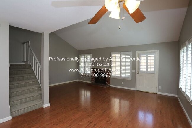Building Photo - 3 Bedroom / 2.5 Bathroom End Unit Condo wi...