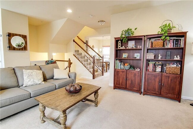 Building Photo - 506 Broadmore Ln