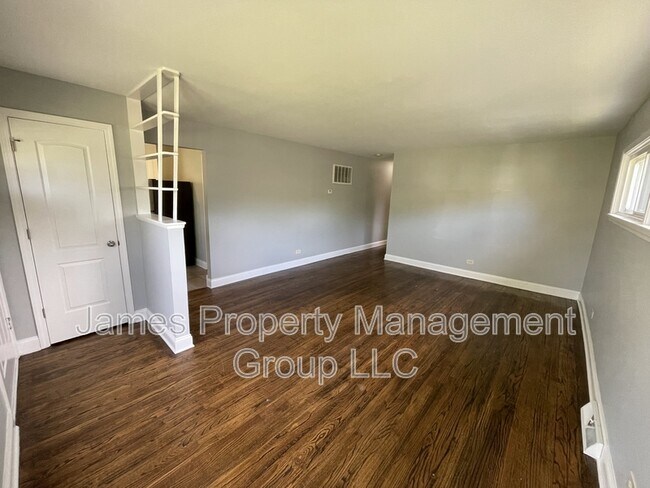 Building Photo - 17118 Highland Ave