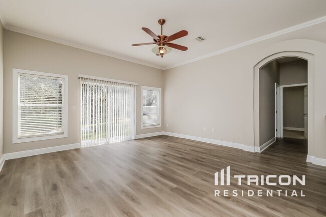 Building Photo - 5732 Greystone Drive Spring Hill FL