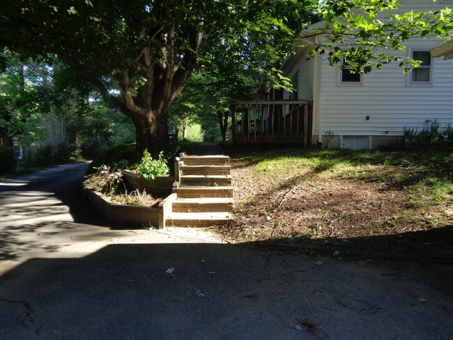 Building Photo - 181 Jordan Dr