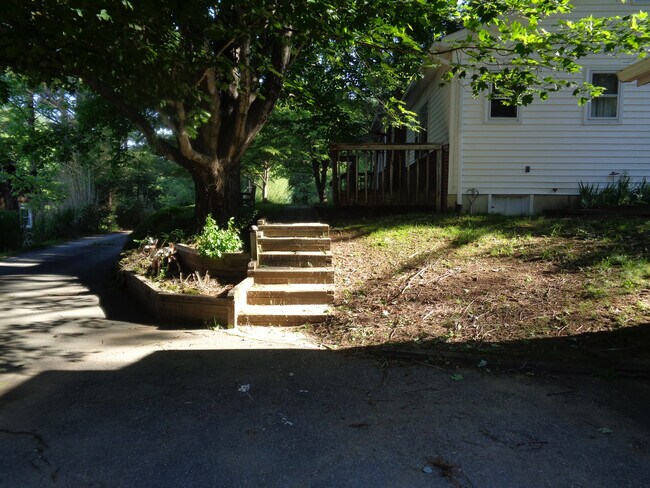 Foto del edificio - 181 Jordan Dr