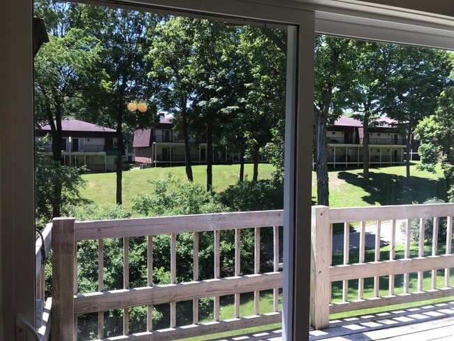 Patio - 524 Breezy Point Dr
