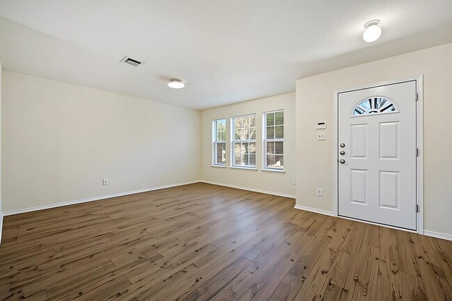 Building Photo - 11112 Chatam Berry Ln