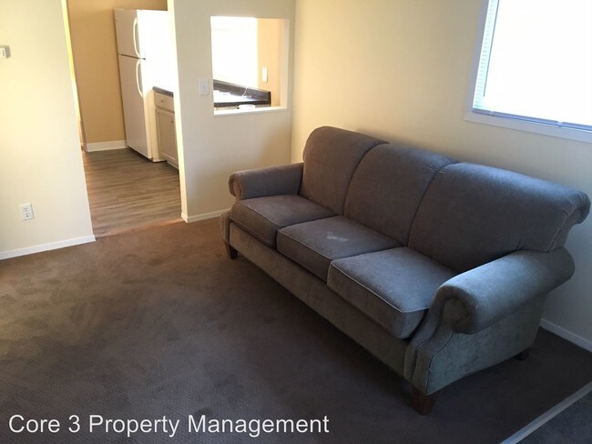 Foto del edificio - 2 br, 1 bath House - 407 E. Cherry Street