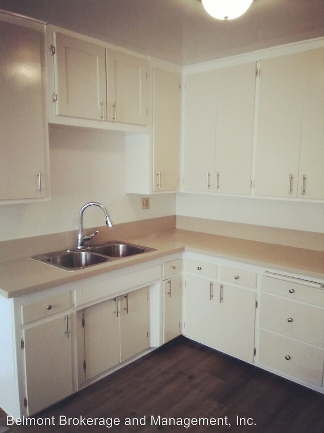 Foto del edificio - 3732 E 17th St
