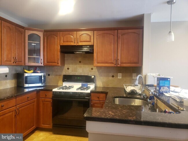 Foto del edificio - 6062 Cedar Ct