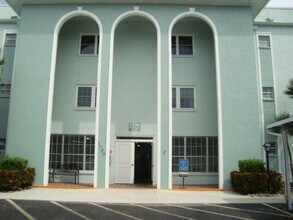 Building Photo - 1706 Belleair Forest Dr