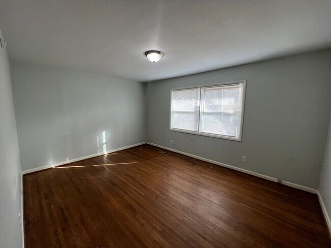 Foto del edificio - 409 16th Ave NW