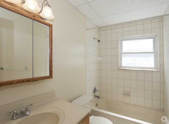 Bathroom - Maple Crest Apartments at Dix Hills