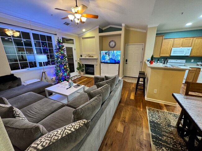 Building Photo - 8035 Lee Dr