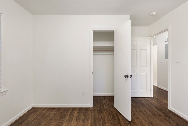 Building Photo - 4332 Rob Roy Ln