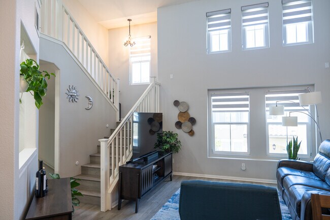Foto del edificio - 10452 Whitcomb Way