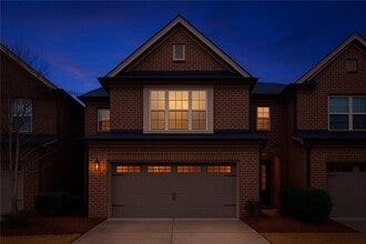 Building Photo - 20 Holdings Dr