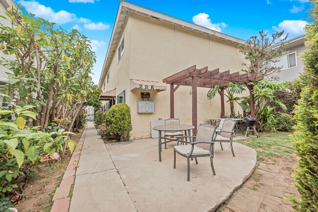 Foto del edificio - 517 Raymond Ave