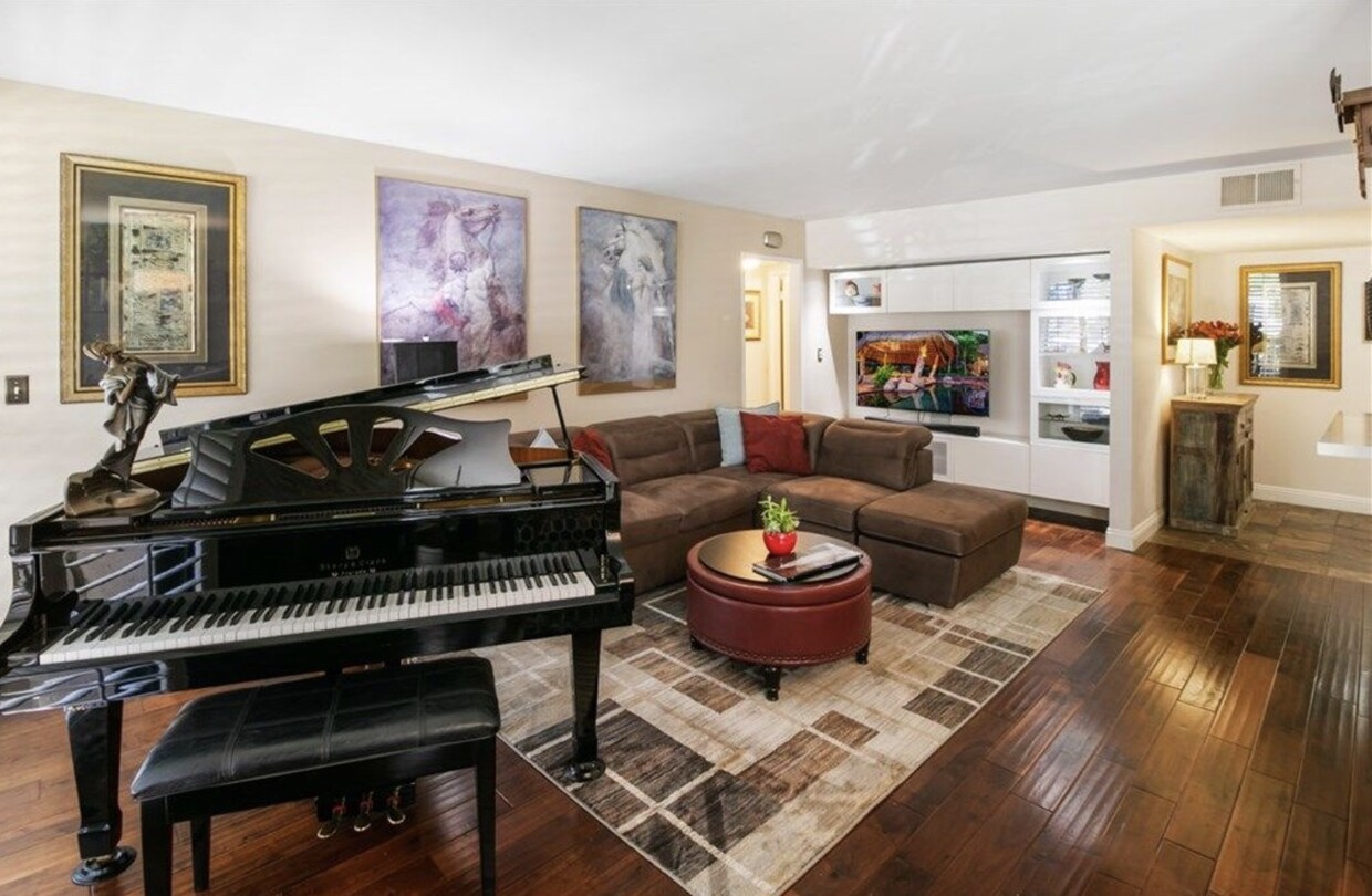 Built in Entertainment - 1134 Alta Loma Rd