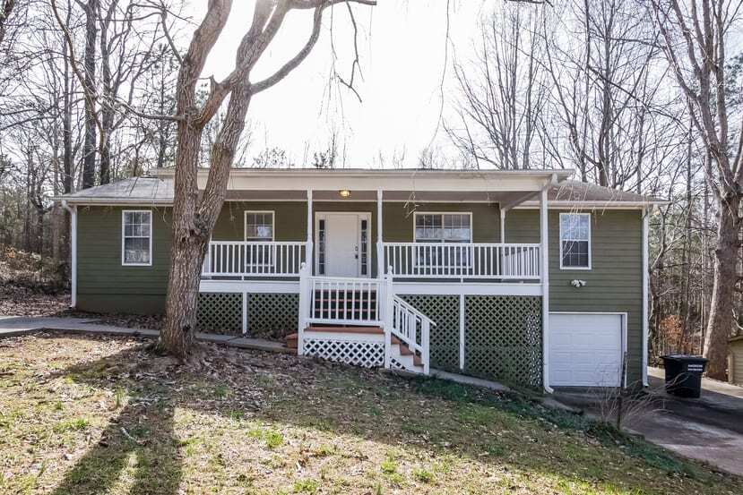 Primary Photo - 1811 Silver Leaf Ct SW