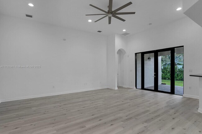 Building Photo - 7871 SW 195th Ter