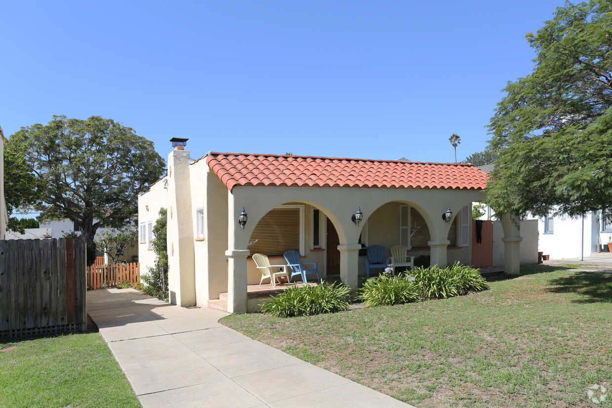 Front House - 1026 21st St