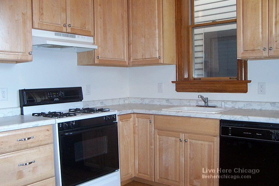 Primary Photo - 2917 W Belmont Ave