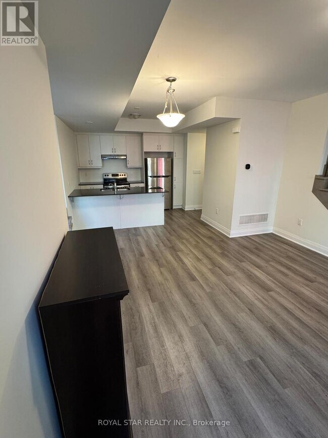 Photo du bâtiment - 1034 Reflection Pl