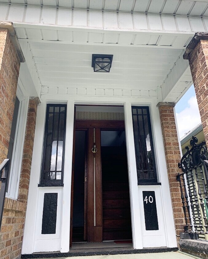 40 Salem St Unit Upper, Buffalo, NY 14220 Apartments in Buffalo, NY