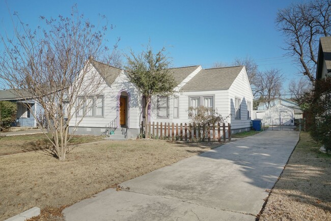 Building Photo - Charming 3-Bedroom Home for Rent in Jeffer...