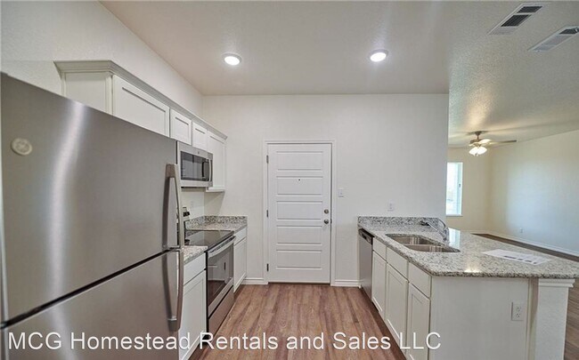 Building Photo - 3 br, 2 bath House - 1106-B Carlsberg Dr