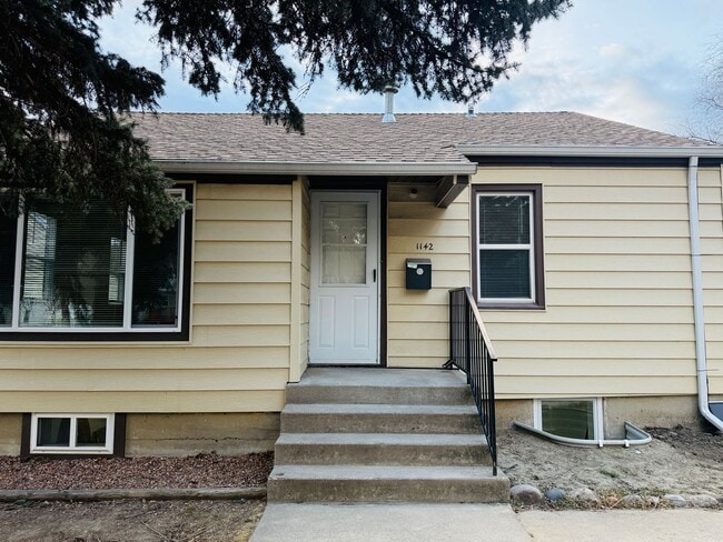 Foto del edificio - Freshly Remodeled with Garage and Yard