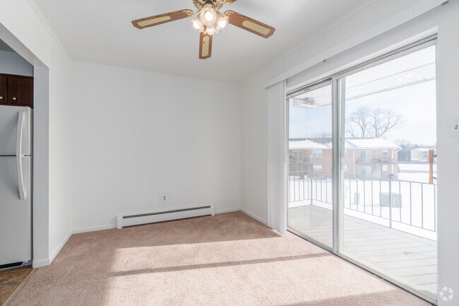 1 habitación, 1 baño - 719 pies cuadrados - Comedor - Sherwood Apartments