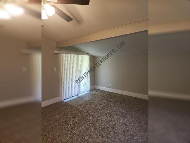 Building Photo - 1305 Whittenburg Dr