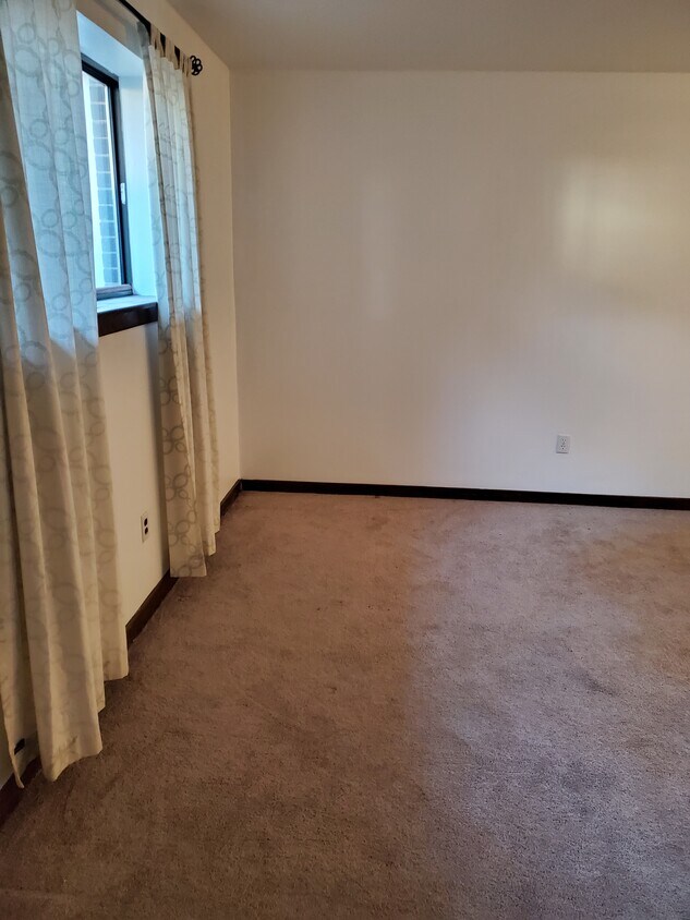 Primary Photo - 71 Aiken St