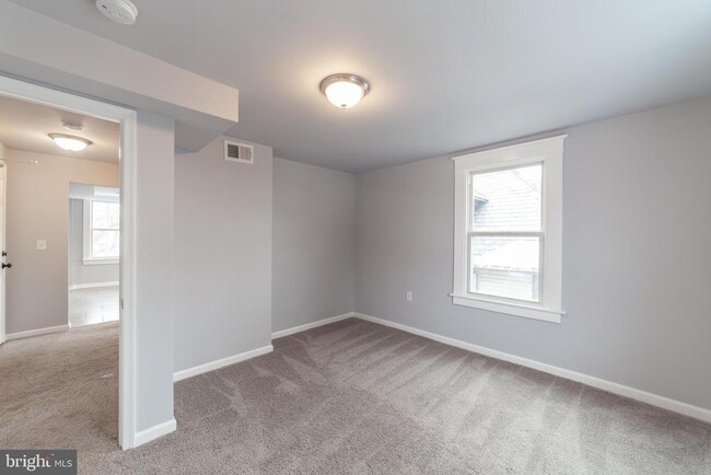 Building Photo - 2912 Bayonne Ave