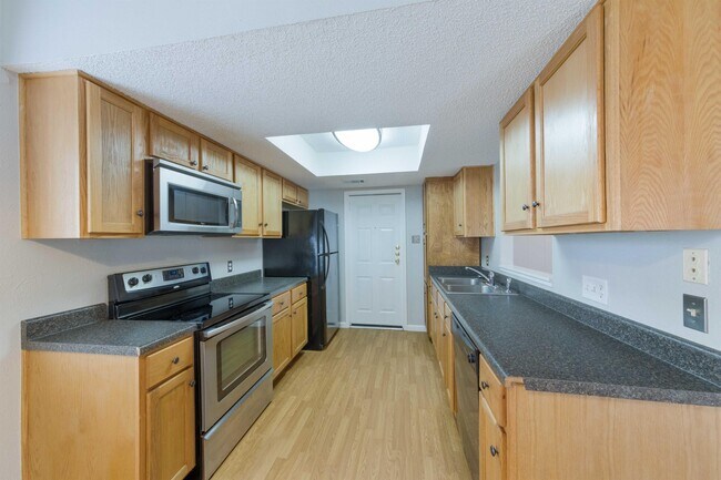 Building Photo - 607 Buckboard Blvd