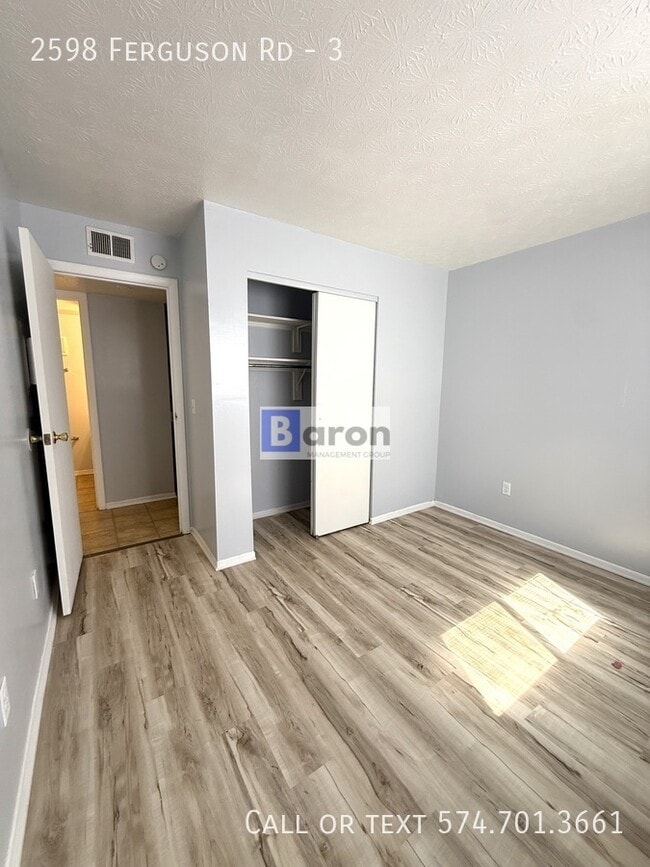 Foto del edificio - 2598 Ferguson Rd