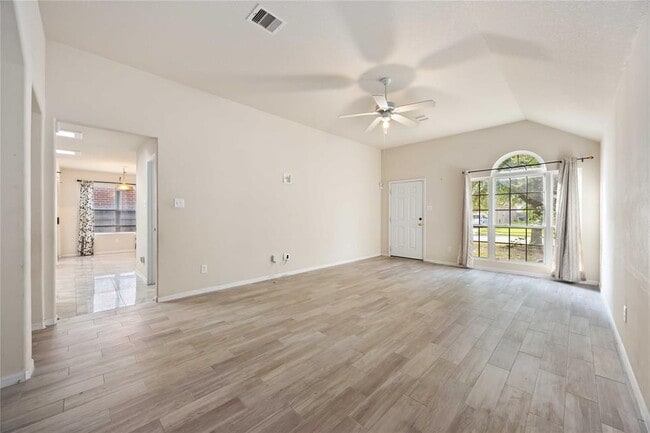 Building Photo - 29319 Alba Rose Dr
