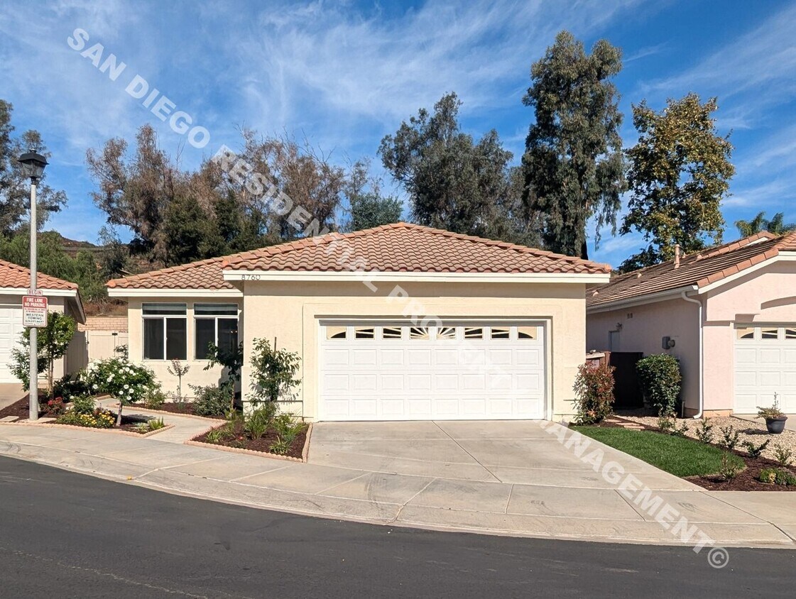 Primary Photo - Beautiful 3/2 Near Castle Creek Country Club