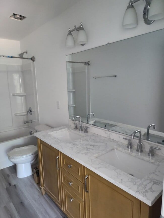 Photo - 15826 S J Lawrence Rd Townhome