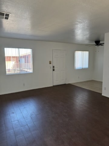 Foto del edificio - 38572 10th Pl E