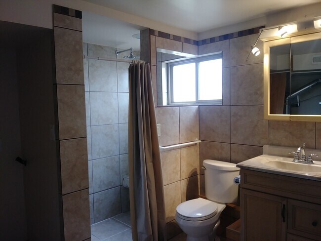 Foto del edificio - 380 W 1050 N