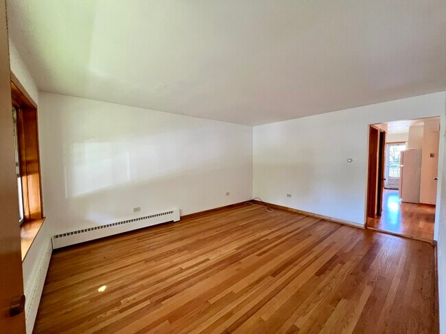 Foto del edificio - 7126 W Jarvis Ave