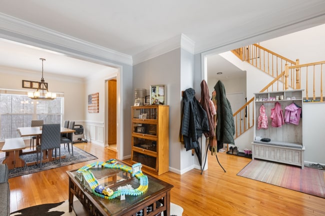 Photo - 2953 Medford Dr House