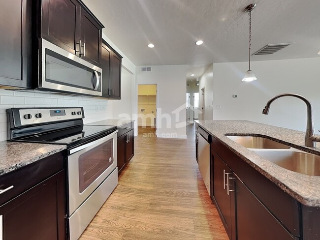 Building Photo - 3590 S Natural Wy