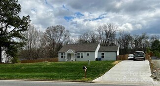 Building Photo - 1308 Old Concord Rd