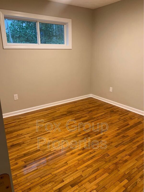 Foto del edificio - 403 E J St