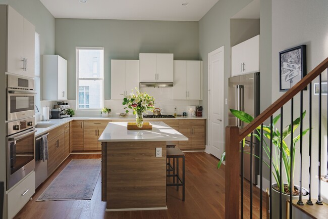 Foto del edificio - 381 E Greenbriar Ln